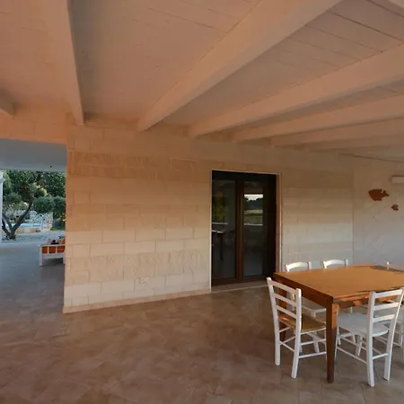 Dependance Reverse Villa